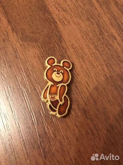 Значок олимпийский мишка