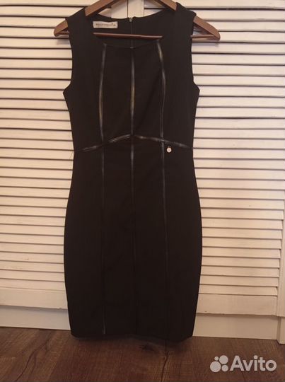 Платье футляр Rinascimento