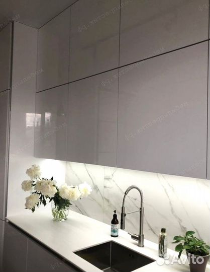 Кухня в потолок