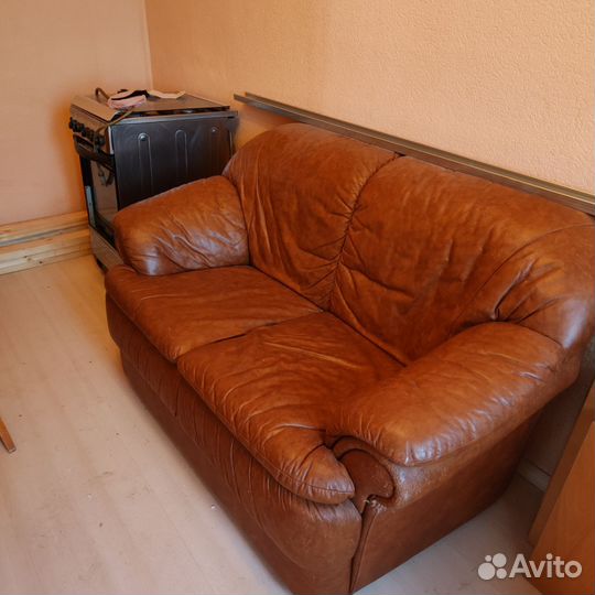Диван