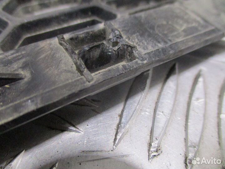 Накладка решетки радиатора Scania 2307679