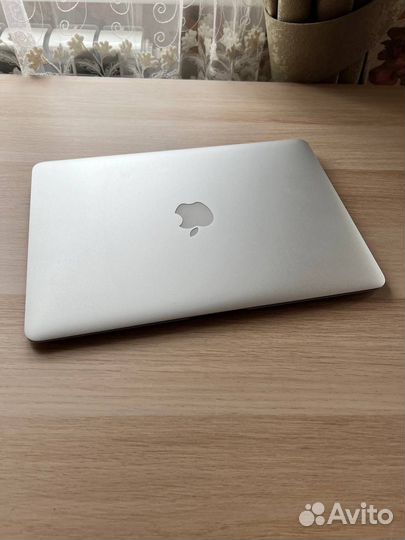 Apple MacBook Air A1466 EMC 2925