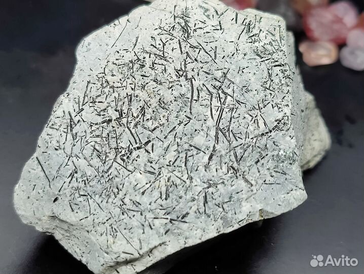 Турмалин шерл в сланце, Средний Урал