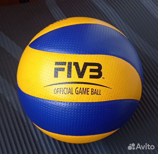 Волейбольный мяч Mikasa MVA200