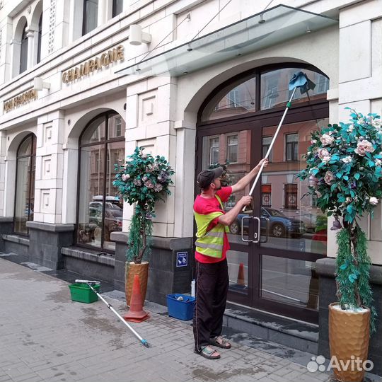 Мойка окон и витрин, фасадов