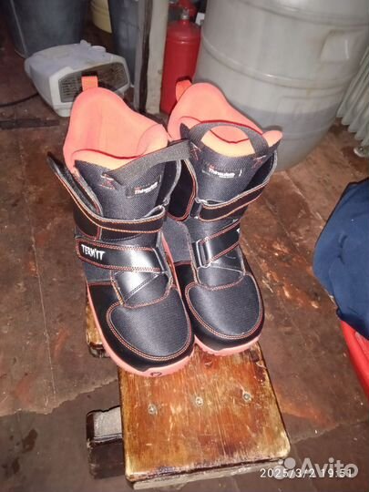 Сноубордические ботинки 36 размер
