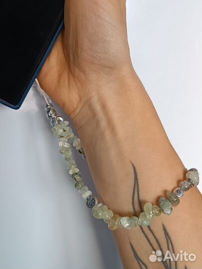 Подвеска для телефона из натурального камня