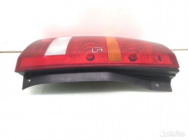 Фонарь Land Rover Discovery 3 (2004-2009)