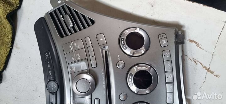 Блок управления климатом на subaru tribeca