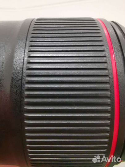 Объектив Canon EF 35mm f/1.4L II USM