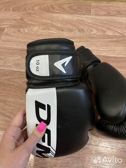 Боксерские перчатки 10 oz