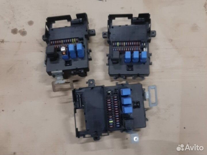 Блок предохранителей Nissan Primera P11