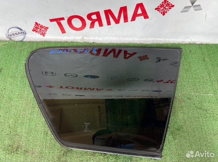 Стекло собачника правое Toyota Ipsum ACM21 2AZ