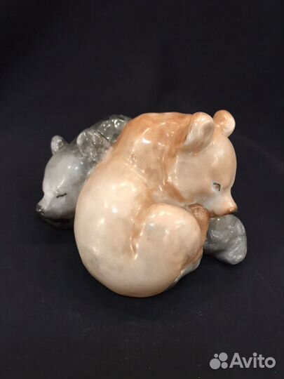 Спящие медвежата.лфз.1950-е гг.Фарфоровая статуэтк