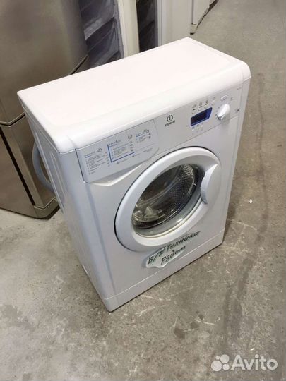 Стиральная машина бу узкая на 3,5 кг Indesit