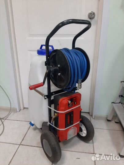 Аккумуляторный опрыскиватель Умница FT42A