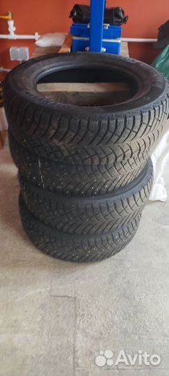 Michelin X-Ice North 4 6/65 R15 88T