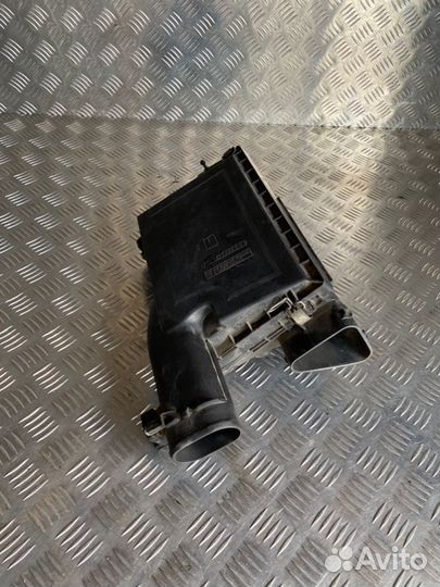 Корпус воздушного фильтра Lexus Ls 460 1urfse 2007