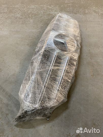 Обвес amg w213 решетка оригинал без дефектов