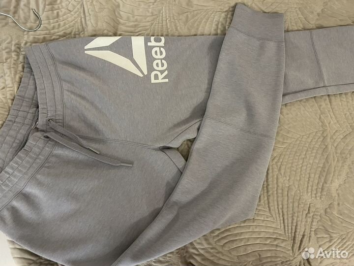 Спортивный костюм reebok