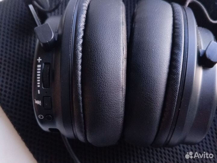 Беспроводные игровые наушники blacout