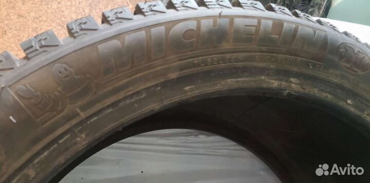 Michelin Agilis CrossClimate 295/35 R21