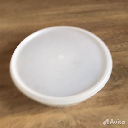 Пластиковый контейнер с крышкой. 1,3 л