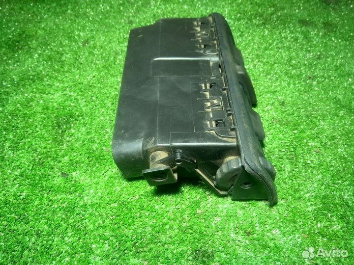 Центральный дефлектор с кнопкой Opel Vectra A