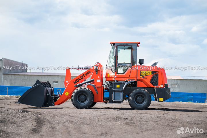 Фронтальный погрузчик Molot 200, 2023