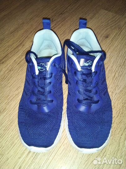 Кроссовки для девочки