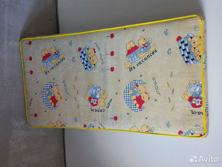 Детская кроватка