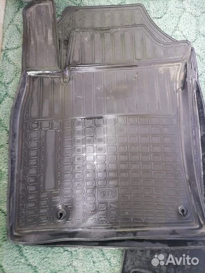 Автомобильные коврики резиновые