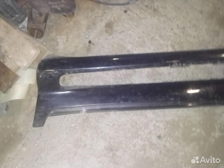 Накладка на порог левая (наружная) toyota Land C