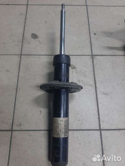 Амортизатор передний ауди а4б8