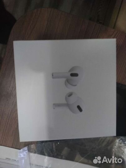 Коробка от оригинальных нашников apple airpods pro