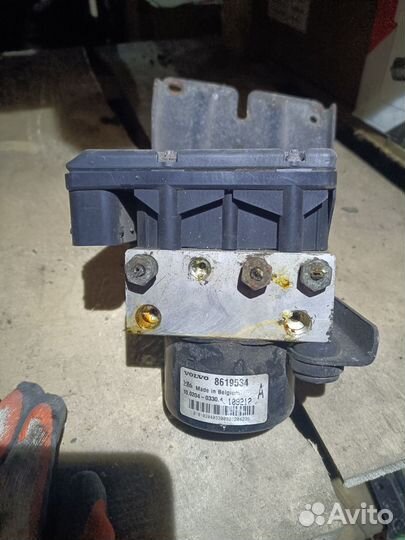 Блок ABS 2WD Volvo C70 S60 S80 V70 (99-06) 8619535