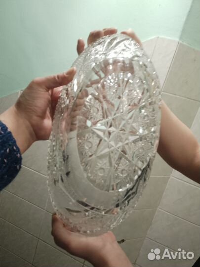 Большая хрустальная салатница