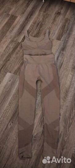 Костюм для фитнеса женский