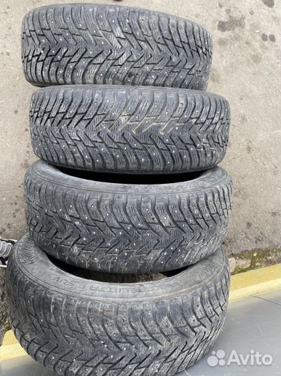 Nokian Tyres Hakkapeliitta 8 SUV 235/60 R18