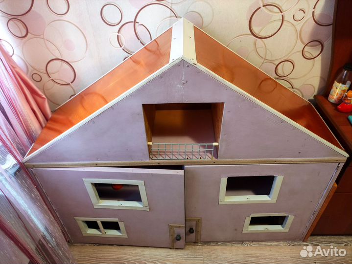 Большой кукольный домик