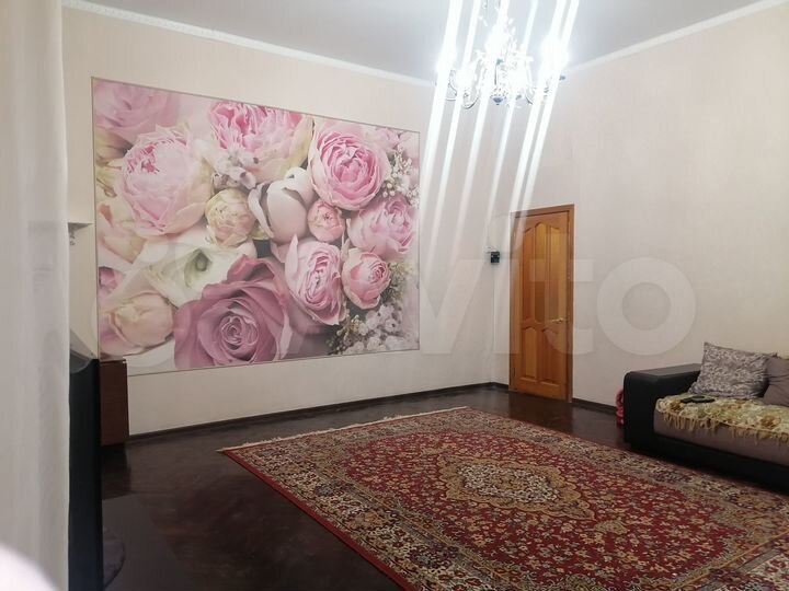 4-к. квартира, 102 м², 1/1 эт.