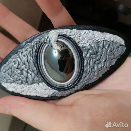 Заколка,ручная работа.Кожа,гематит