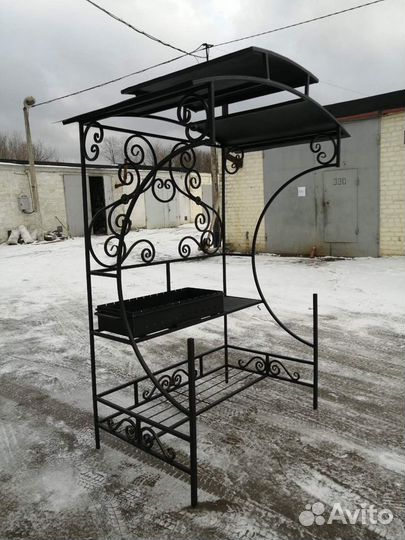 Кованые мангалы с крышей