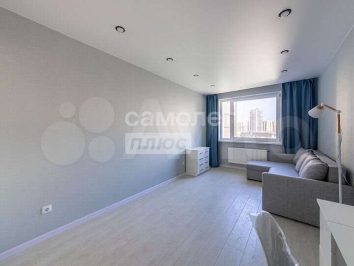 2-к. квартира, 55 м², 4/18 эт.