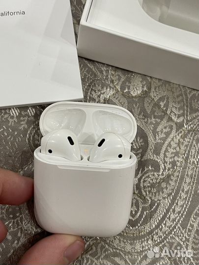 Наушники Apple Airpods (не подделка)