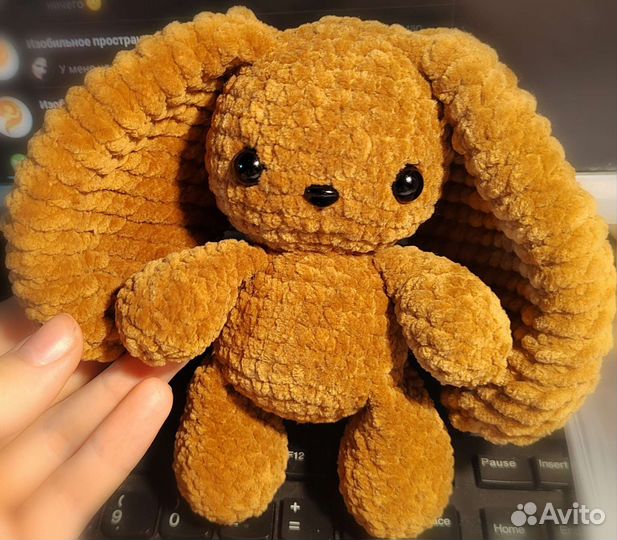 Вязаные игрушки Зайка