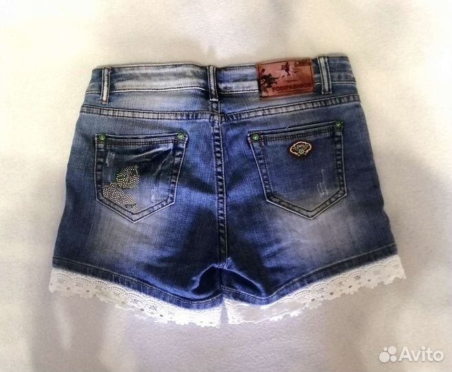 Шорты со стразами. Новые