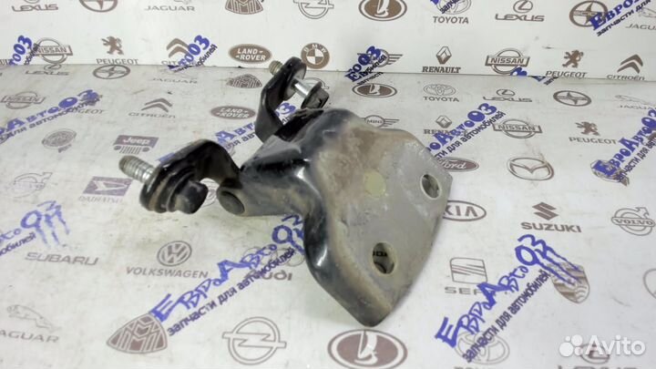 Петля двери передней прав. Chevrolet Aveo (T250) 2