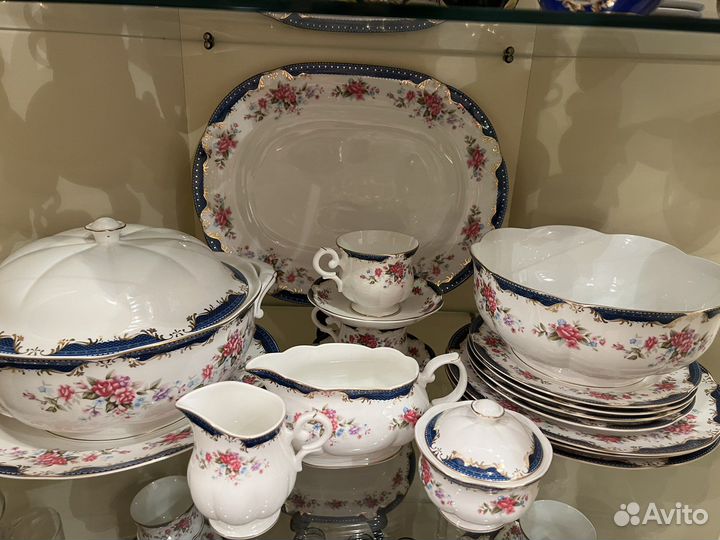 Набор столовой посуды на 12 персон