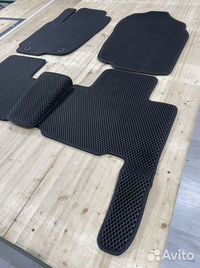 Автоковрики EVA для Toyota RAV-4 2012-2019